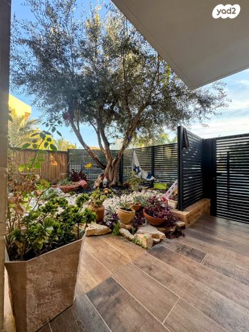 בית פרטי/ קוטג', חושן 22, אחוזת גדרה, גדרה