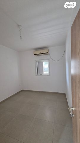 דירה, שדרות הרב לוין 11, גני מרום, רמת גן