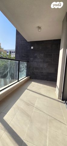 דירה, שדרות הרב לוין 11, גני מרום, רמת גן