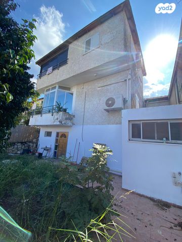 אהבת ציון 22