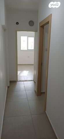 דירה, שדרות הרב לוין 11, גני מרום, רמת גן