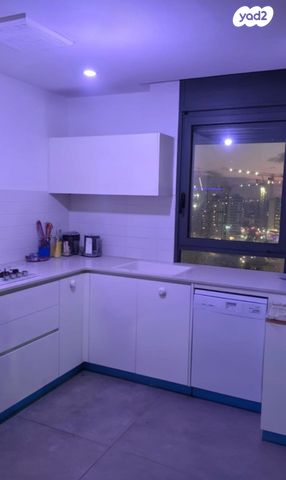 דירה, ישעיהו 7, שיכון רסקו, קרית אונו