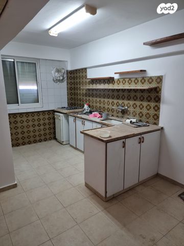 דירה, הרצל 47, דרום, צפת