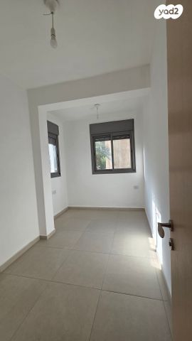 דירה, שדרות הרב לוין 11, גני מרום, רמת גן