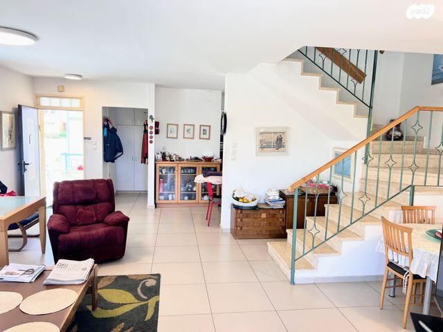 דירה, צביה ויצחק 66, גילה, ירושלים