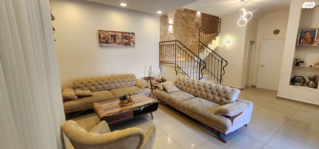 דו משפחתי, אסתר המלכה 6, רובע יזרעאל סביוני העמק, עפולה