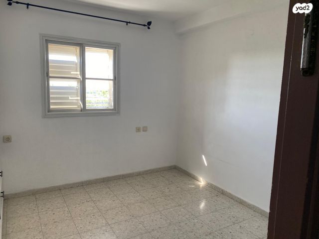 דירה, הגיבורים 529, ברית כהונה, נתיבות