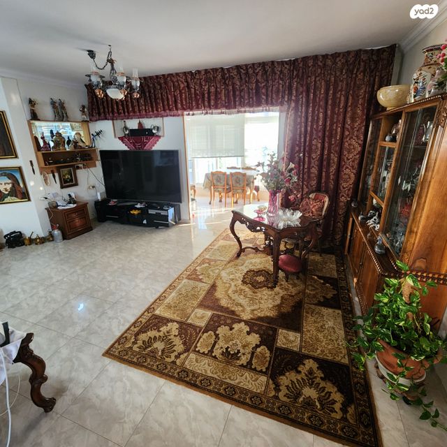 גג/ פנטהאוז, שדרות בית וגן 13, בית וגן, קרית אתא