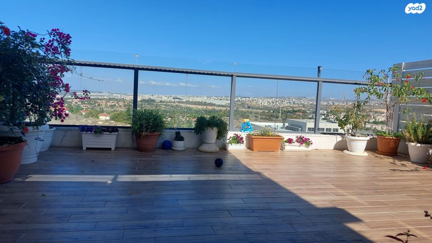 גג/ פנטהאוז, אלברט איינשטיין 8, פסגות אפק, ראש העין