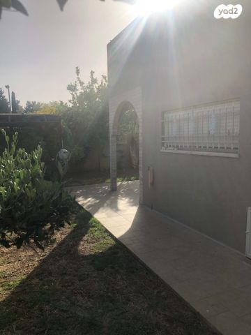 בית פרטי/ קוטג', הרב יהושוע אזולאי 1, לוזית, לוזית