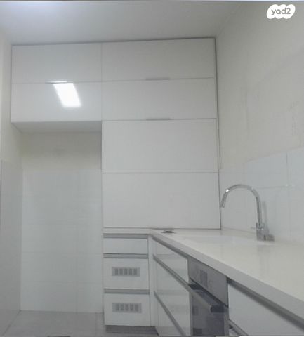 דירה, הרבי מנדבורנא 32, הדקל, ביתר עילית