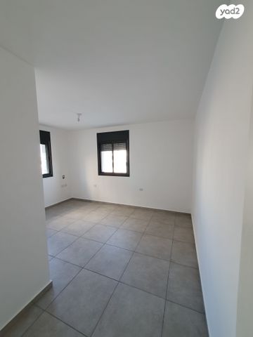 דירת גן, רבי יצחק נפחא 5, נתיבות ישראל / רמת בית שמש ד-4, בית שמש