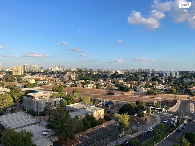 ז'בוטינסקי 50