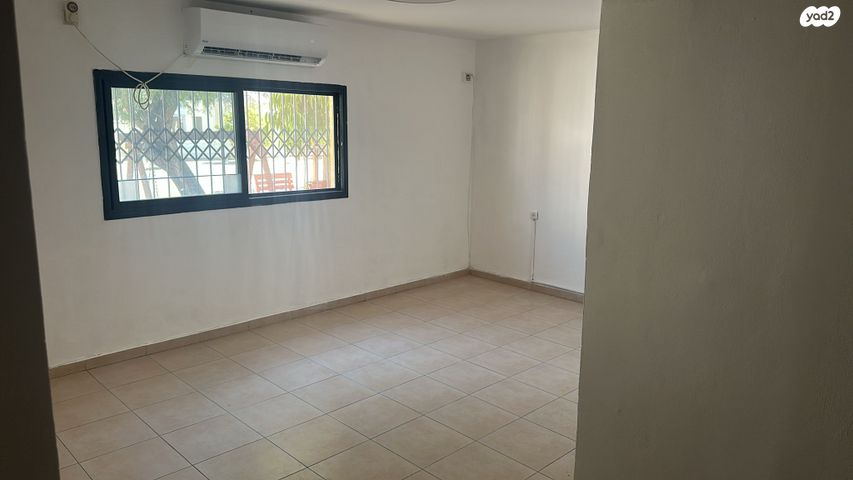 בית פרטי/ קוטג', מעגל הסתוונית 1402, שקד, ירוחם