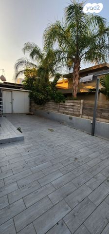 דו משפחתי, אסתר המלכה 6, רובע יזרעאל סביוני העמק, עפולה