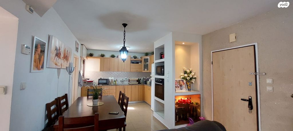 דירה, הורדים 13, רמות יצחק, נשר