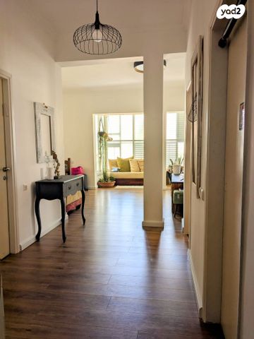 אנצו סירני 32