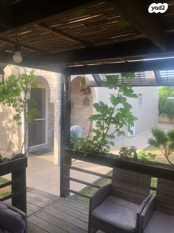 בית פרטי/ קוטג', הרב יהושוע אזולאי 1, לוזית, לוזית