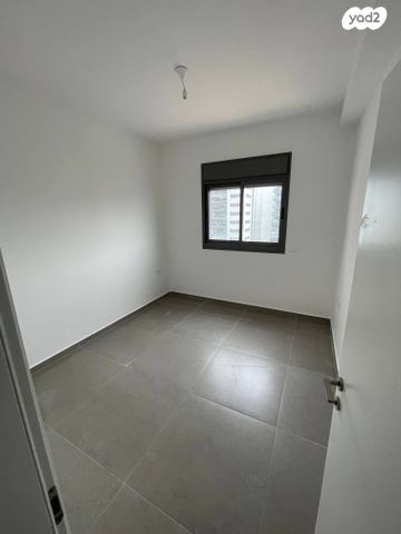 דירה, שדרות קדש 12, ברנע, אשקלון