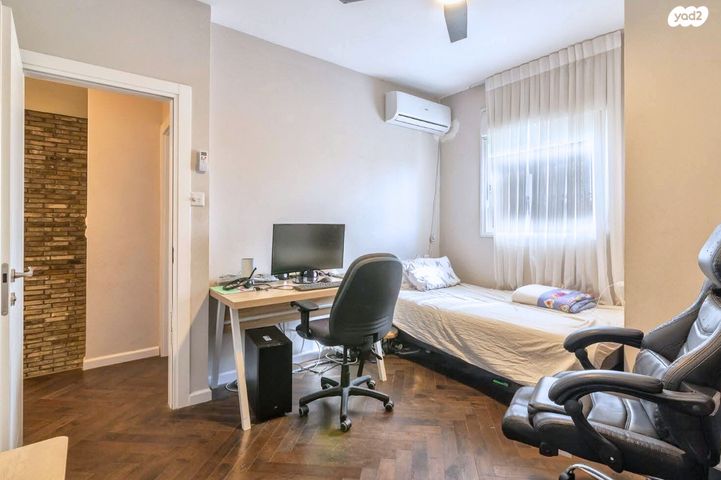 בית פרטי/ קוטג', דרך הפרחים 1, אזורי גדרה, גדרה