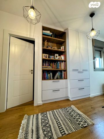 בית פרטי/ קוטג', חושן 22, אחוזת גדרה, גדרה