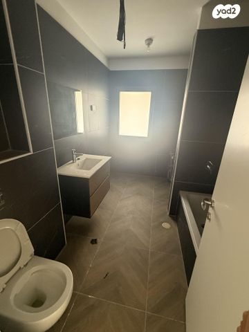 דירה, הברוש 1, צופית, צופית