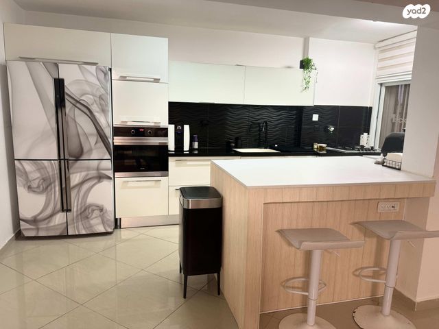 דירה, הרב שמעון יצחק אפריאט 17, קרית מנחם בגין, רמלה