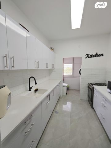 דירה, ראובן לרר 2, מרכז מערבי, נס ציונה