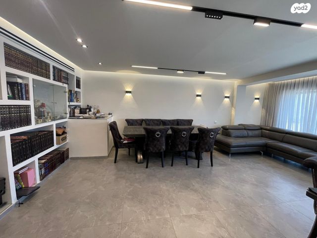 דירת גן, חיים תורן 37, פסגת זאב, ירושלים