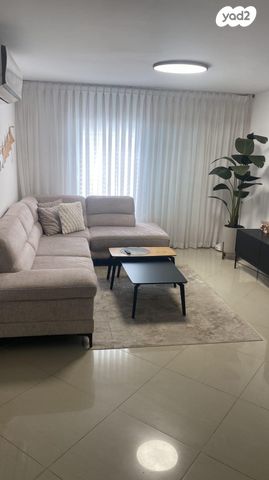 דירה, הרב שמעון יצחק אפריאט 17, קרית מנחם בגין, רמלה