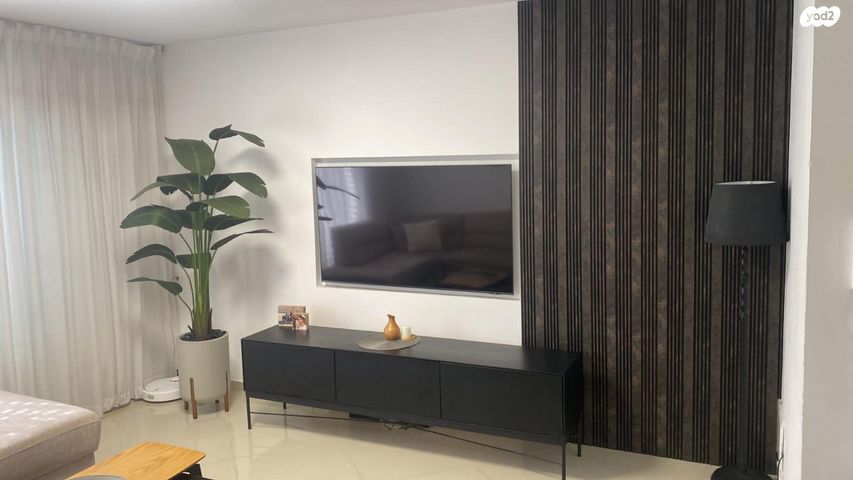 דירה, הרב שמעון יצחק אפריאט 17, קרית מנחם בגין, רמלה