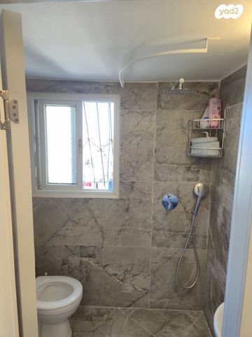 בית פרטי/ קוטג', הפלמ"ח 25, עמידר, בת ים