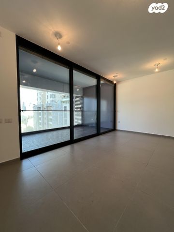 דירה, תוצרת הארץ 5, נחלת יצחק, תל אביב יפו