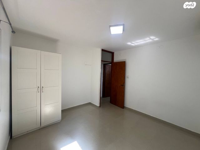 גאון הירדן 260