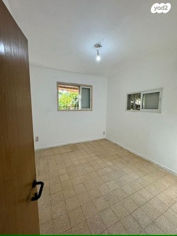 דירה, שדרות ירושלים 60, צהלון, שיכוני חסכון, תל אביב יפו