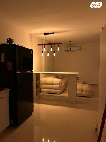 יחידת דיור, משה מונטיפיורי 6, נאות גנים, נתניה