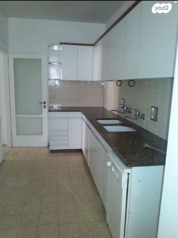 גבעת חיים 10