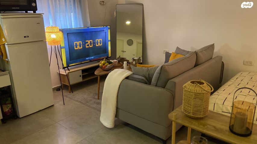 יחידת דיור, חבר 12, נווה מנחם, גבעת זאב