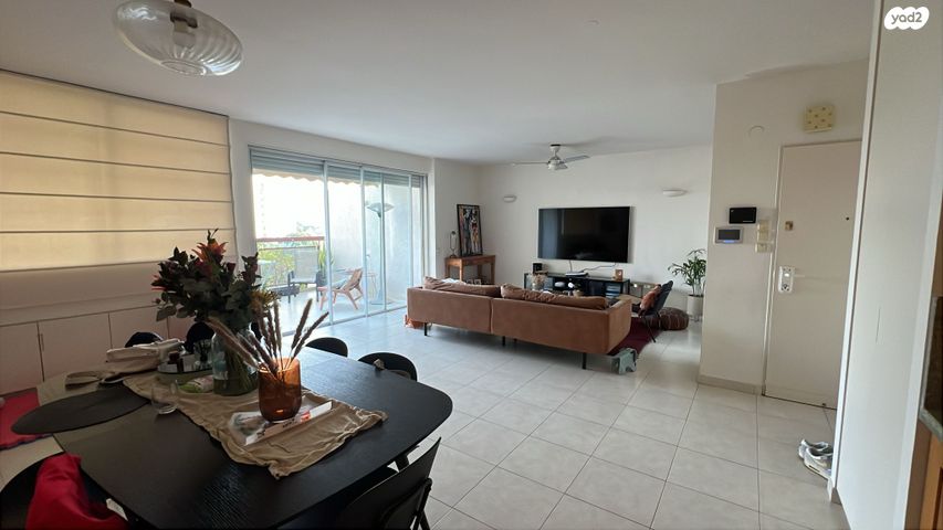 אליהו חכים 10