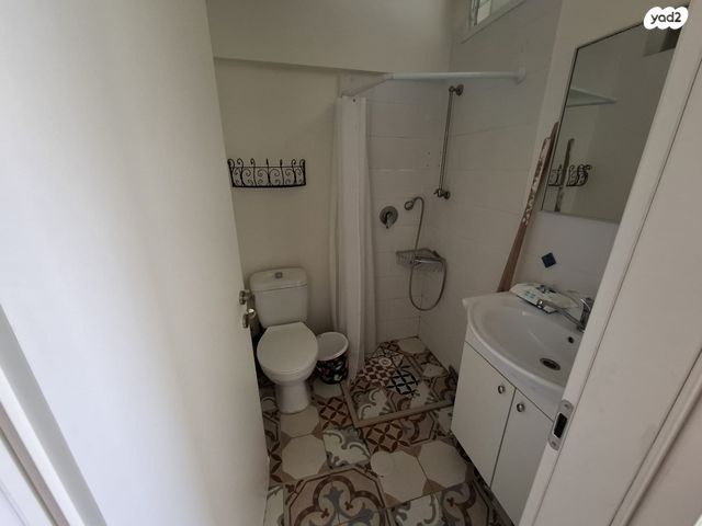 מעלה הגיבורים 25