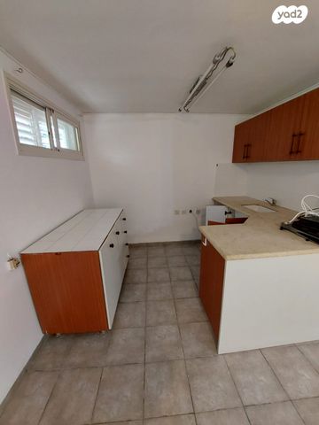 מרתף/ פרטר, התפוח 5, נווה שלו, זכרון יעקב