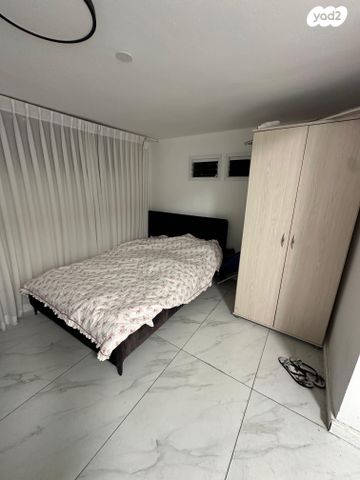 לאה גולדברג 1