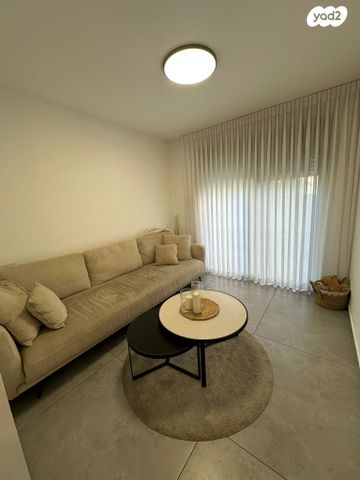 יחידת דיור, עפרה חזה 7, משכנות האומנים, קרית מוצקין