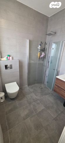 דירה, בורוכוב 3, צפון מערב מרכז העיר, נתניה