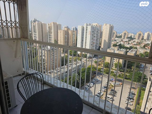 דירה, יגאל אלון 13, לב מוצקין, בנה ביתך, קרית מוצקין