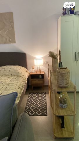 יחידת דיור, חבר 12, נווה מנחם, גבעת זאב