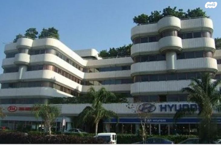 יגאל אלון 90