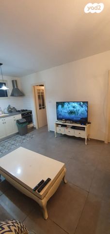 דירת גן, קיבוץ גלויות 45, ניצנה, בת ים