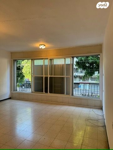 דירה, שדרות ירושלים 60, צהלון, שיכוני חסכון, תל אביב יפו