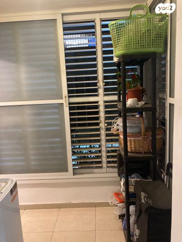 דירה, דרך נגבה 52, נווה רם, שיכון מזרחי, רמת גן